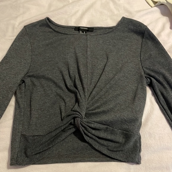 NWOT dark gray crop top with knotted front - Picture 1 of 2